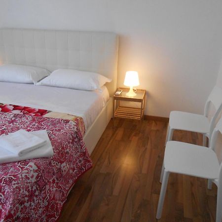 Colosseo Guest House Gil Рим Екстер'єр фото